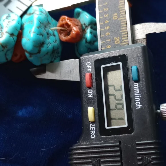 Vintage Turquoise Nugget & Coral Necklace 17.5" Long - Picture 10 of 15